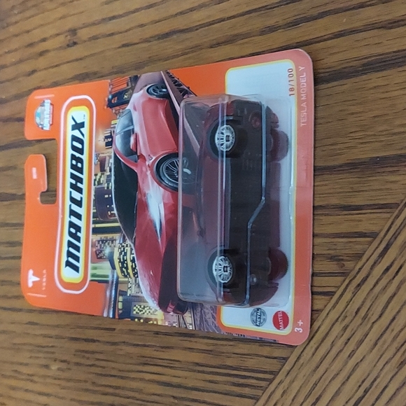 Matchbox Tesla Model Y - Picture 6 of 8